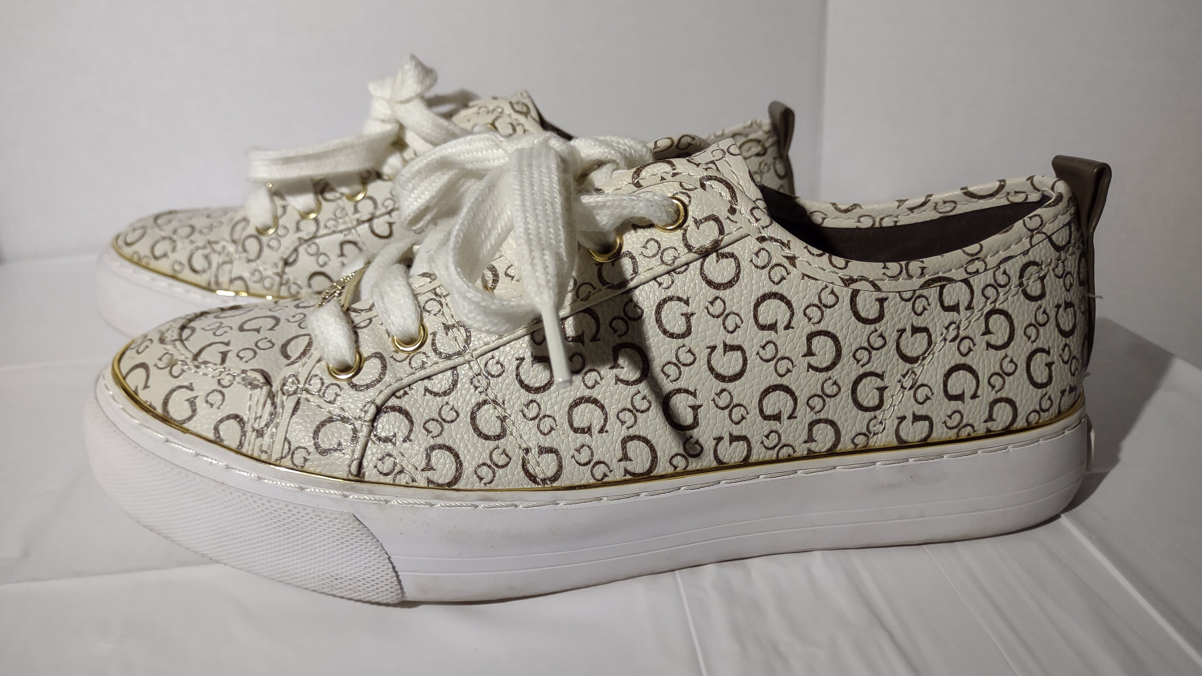 GUESS GBG