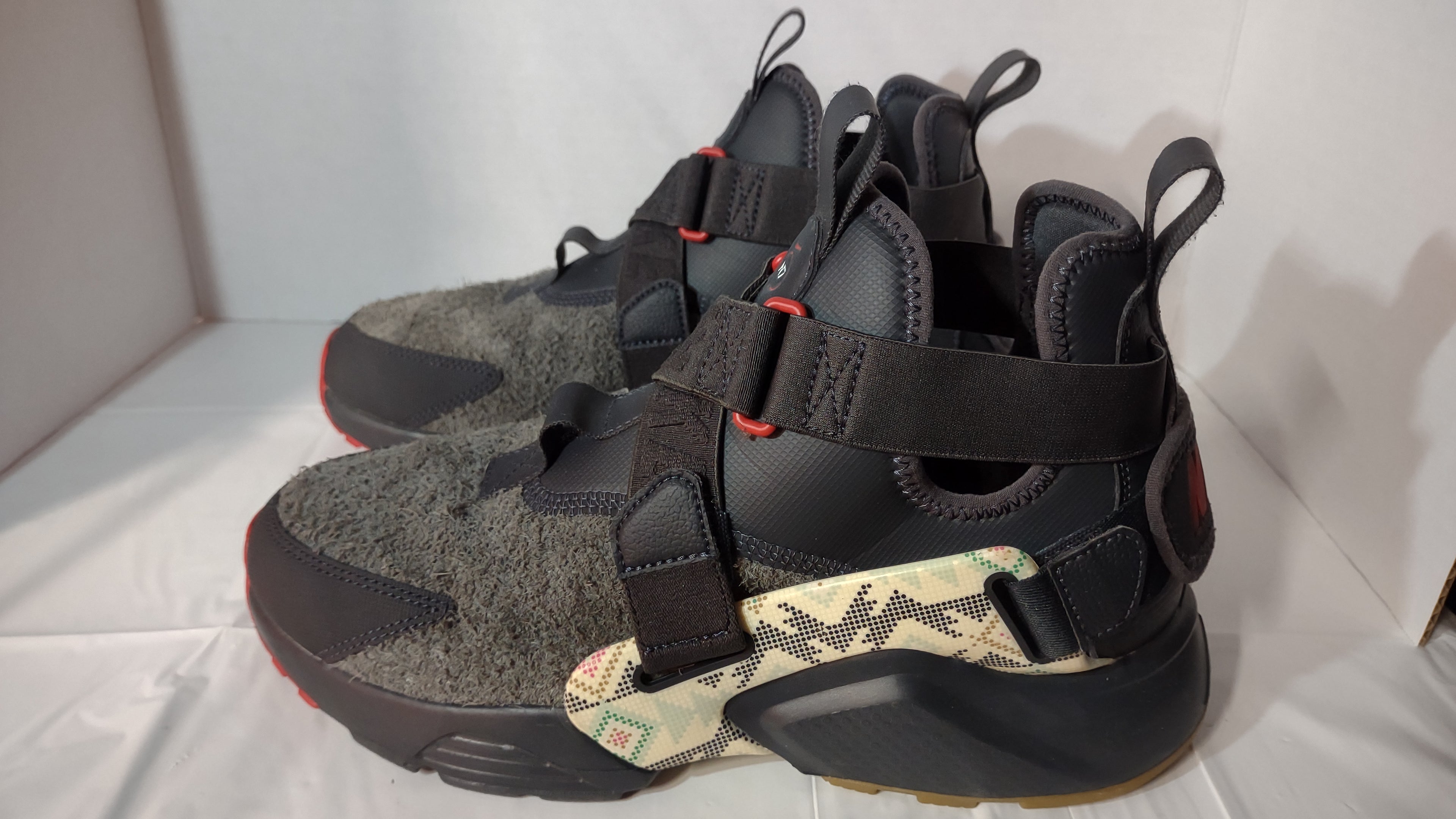Nike Huarache City UTL N7 Womens Shoe