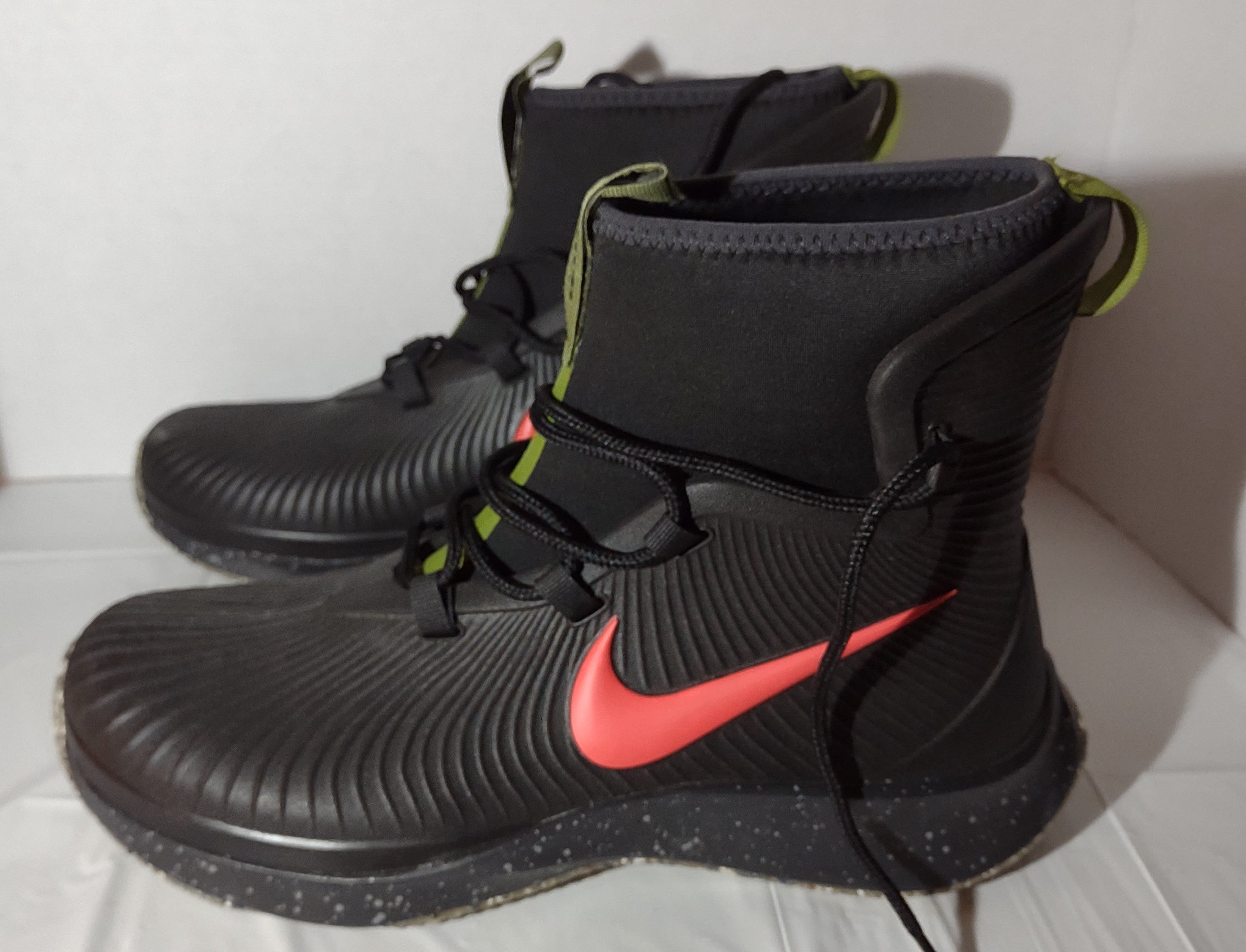 Nike Binzie Boot