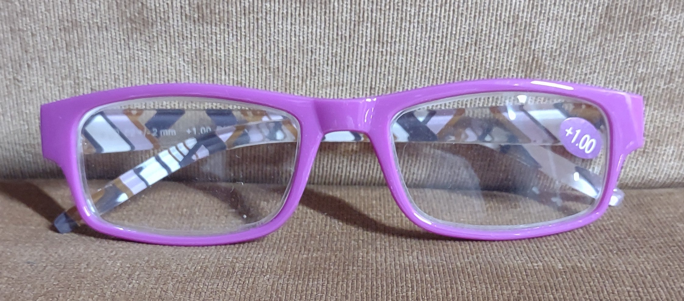 Glasses (Reader)